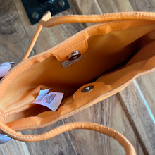 Load image into Gallery viewer, 10-17-23 window pane purse: Orange, green
